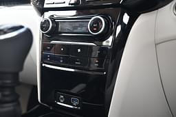 Mahindra Xuv 3xo Usb Compatibility Connectivity