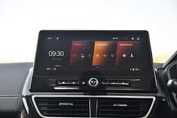 Mahindra Xuv 3xo Dashboard