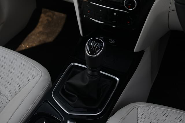 Mahindra XUV 3XO 6-speed Manual Gear Box