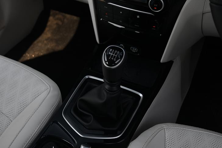 Mahindra XUV 3XO 6-speed Manual Gear Box