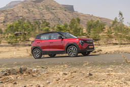 Mahindra Xuv 3xo Right Side View