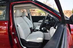 Mahindra Xuv 3xo Front Row Seats