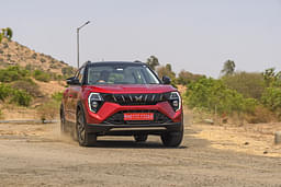 Mahindra Xuv 3xo Front Right Three Quarter