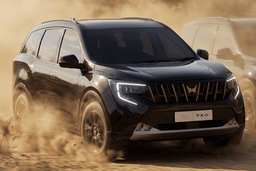 Mahindra Xuv 7xo Front Left Three Quarter