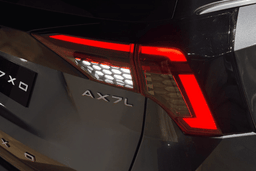 Mahindra XUV 7XO Rear Right Three Quarter Mahindra XUV 7XO Rear Right Three Quarter