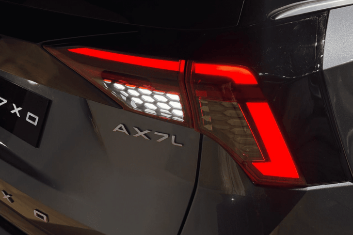 Rear Right Three Quarter