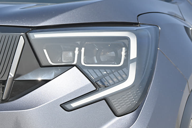 Mahindra Xuv 7xo Headlight