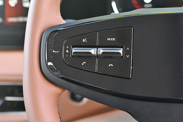 Leather Wrapped Steering Wheel Image - 31717