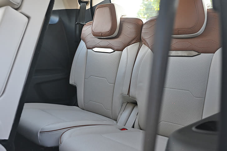 Mahindra Xuv 7xo Second Row Seats