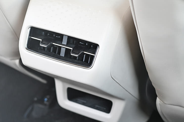 2nd Row Ac Vent