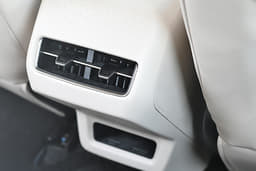 Mahindra Xuv 7xo 2nd Row Ac Vent