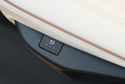 Mahindra Xuv 7xo Electrically Adjustable Driver Seat