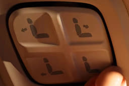 Mahindra Xuv 7xo Door Controls