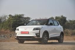 Mahindra Xuv400 Front Left Three Quarter