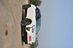 Mahindra Xuv400 Front Right Three Quarter