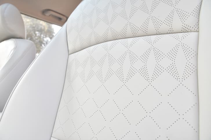 Mahindra Xuv400 Front Row Seats