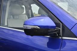 Mahindra Xuv700 Color Blue