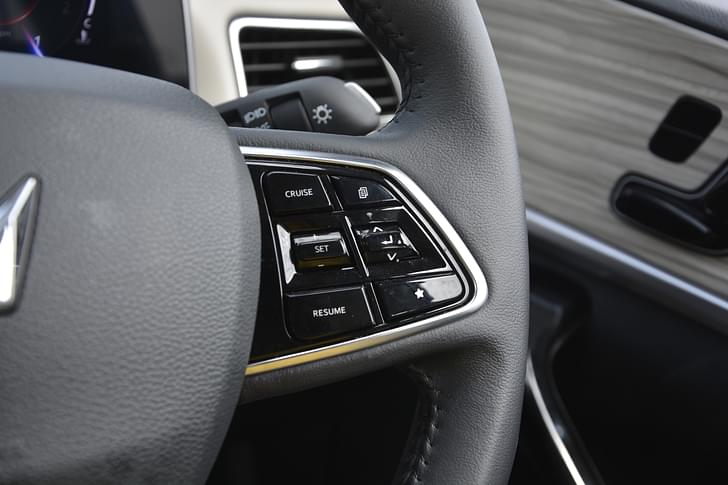 Mahindra Xuv700 Steering Wheel