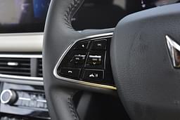 Mahindra Xuv700 Steering Wheel