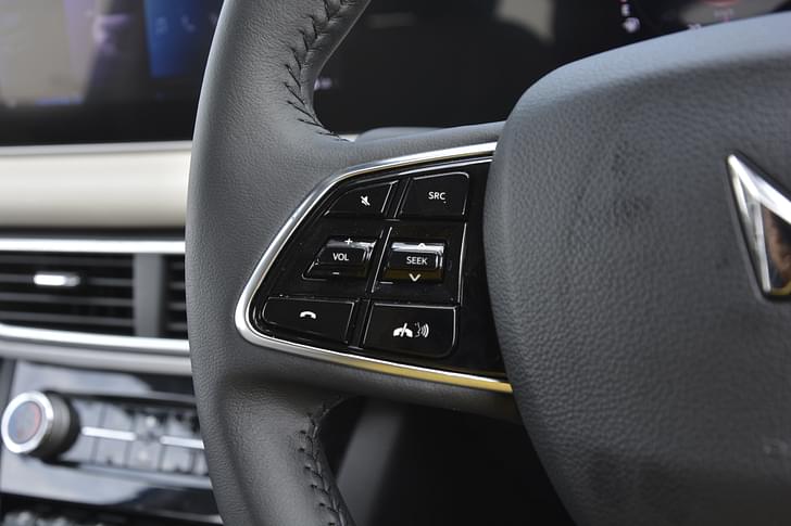 Mahindra Xuv700 Steering Wheel