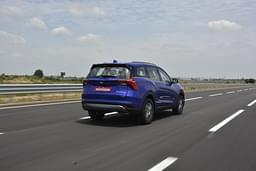 Mahindra Xuv700 Rear View