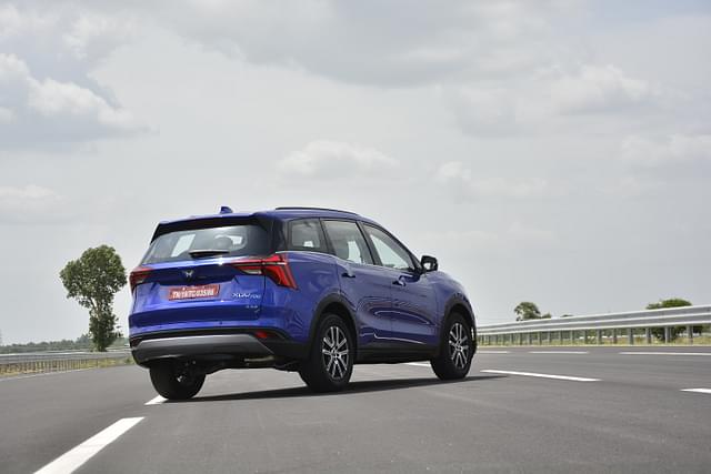 Rear View Image - 7719