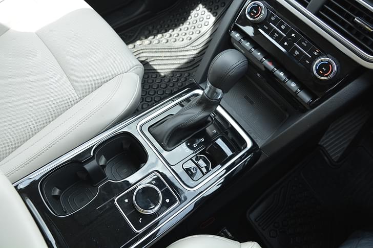 Mahindra Xuv700 Front Row Seats