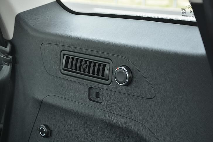 Mahindra Xuv700 Ac Vents Front