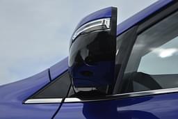 Mahindra Xuv700 Color Blue