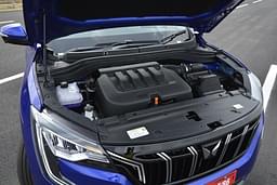 Mahindra Xuv700 Front Logo