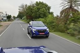 Mahindra Xuv700 Front Right Three Quarter