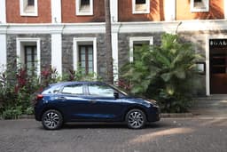 Maruti Suzuki Baleno Front Right Three Quarter