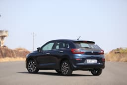 Maruti Suzuki Baleno Front Right Three Quarter