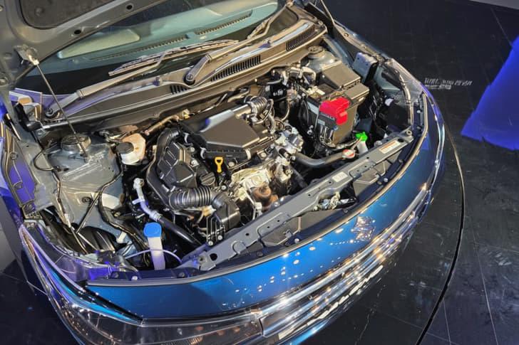 Front Left Three Quarter