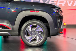 Maruti Suzuki Brezza Front Right Three Quarter Maruti Suzuki Brezza Front Right Three Quarter