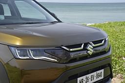 Maruti Suzuki Brezza Front Right Three Quarter
