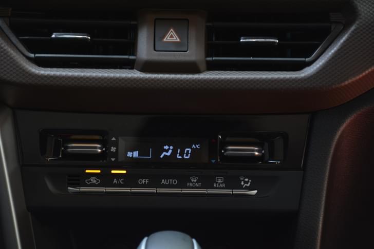 Maruti Suzuki Brezza Ac Vents Front