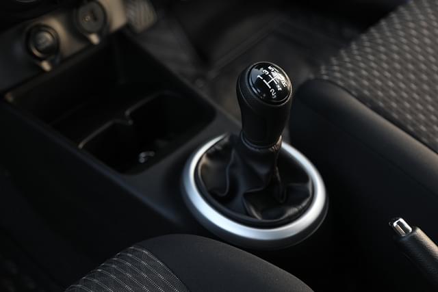 Gear Box 5 Speed Image - 12181