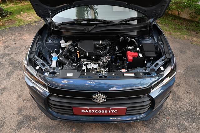 Open Bonnet Engine Shot Image - 7862