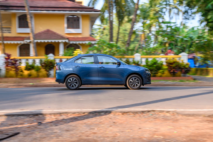 Maruti Suzuki Dzire Color Blue