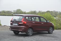 Maruti Suzuki Ertiga Front Right Three Quarter