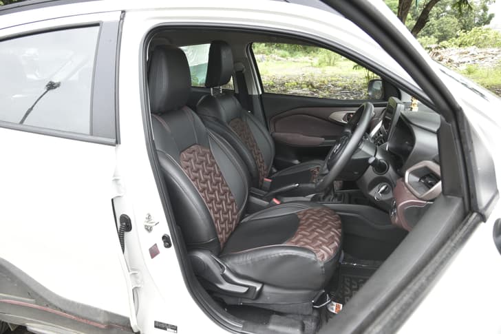 Maruti Suzuki Fronx Front Row Seats
