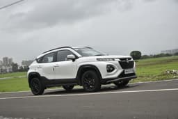 Maruti Suzuki Fronx Front Right Three Quarter