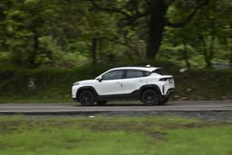 Maruti Suzuki Fronx Front Right Three Quarter
