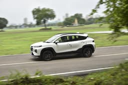 Maruti Suzuki Fronx Front Right Three Quarter