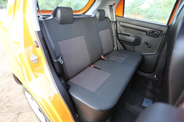 Second Row Seats Image - 11551
