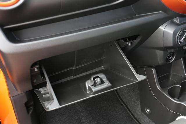 Glove Box Image - 11747