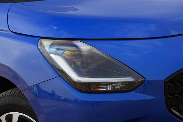 Headlight Image - 15405