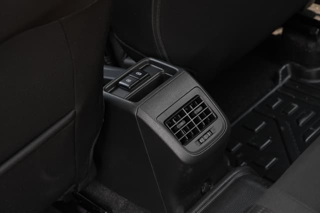 2Nd Row Ac Vent Image - 15420