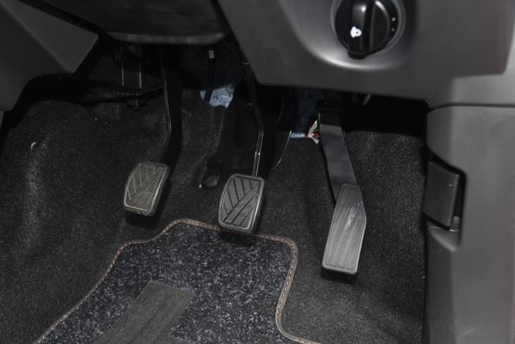 Maruti Suzuki Alto K10 Foot Controls